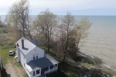 Image de Altavista Lakefront Home: Walk to Gotl Strip, A/C, Priv. Beach, Sleeps 6-8 -Read