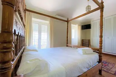 Image de Double-Vue sur la campagne-Salle de bain privée