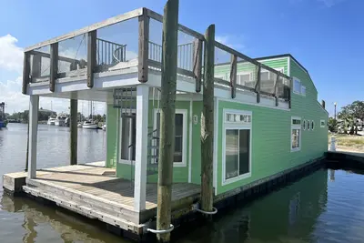 Image de Floating Villa 3