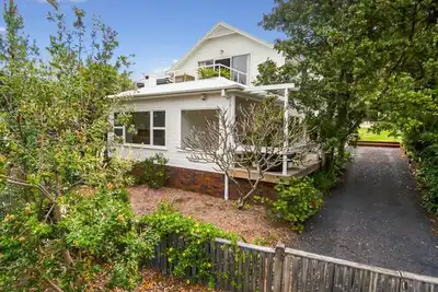 Image de Banyalla - Coastal Beach House by HolidayCo.