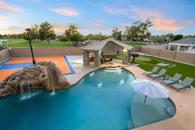 Image de Arizona Paradise - Waterslide+Spa+Bball+Putt