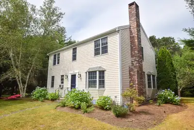 Full game room, short walk to Rail Trail!