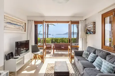 Image de Appartement \"Londres 30\" avec vue sur la mer, Wi-Fi et climatisation