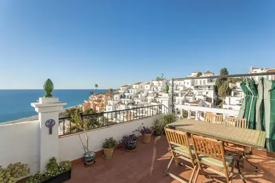 Image de Appartement 'Nerja with View - Capistrano Playa' avec vue sur la mer, Wi-Fi et climatisation