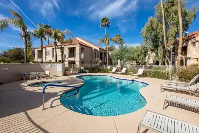 Image de **New** Beautiful Racquet Club Condo