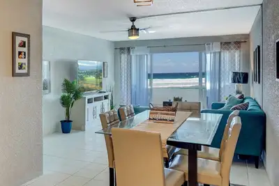 Image de On the Beach. . . With a View! ! ! The 2 bedroom condo. The Beachfront Princesse