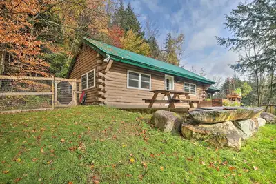 Cambridge Cabin < 2 Mi to Smugglers' Notch!