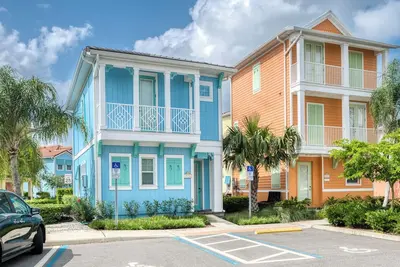 Image de Sky Blue Cottage near Disney with Margaritaville Resort & Island H2o Access -.
