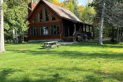 Image de Log Cabin on Private Lakefront - Thunder Lake