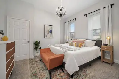 Image de 1802 Forbes Ave. - Danny · Luxe 4br Pittsburgh Stay | Near Downtown + Parking