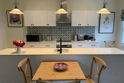 Image de Walking distance to town and Bradman Oval