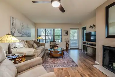 Image de Great unit in sought after Greens at Ventana Canyon.