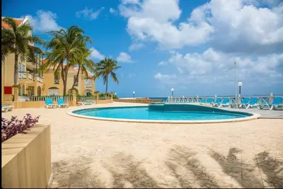 OceanFront Apartment, newly renovated (2021)