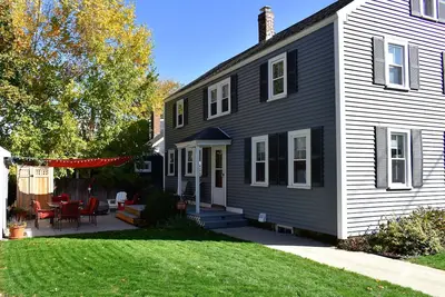 Image de In-Town Kennebunk - walk to cafes/restaurants/shops, beaches minutes away