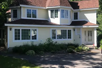 Image de Bright and Spacious Kingswood Townhome Less than a Mile To Mount Snow, Sleeps 10