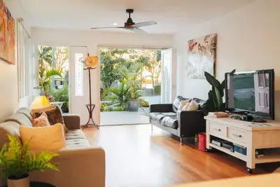 Image de Beach House on Queen - *Pet friendly* Water Views