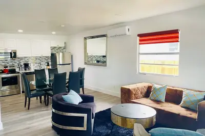 Casa Wynwood - 4 bdrm/2bth + Parking