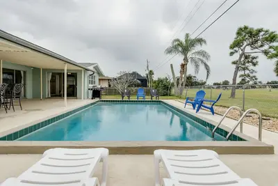 Image de GolfFront 4 Bed/3Bath Renovated Pool Home Sleeps14