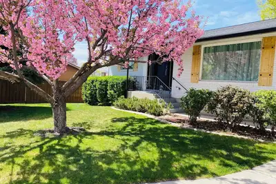 Image de Enjoy Artisan Bread ❤️ Quiet Rambler + Historic Park, Firepit, Pets, 2 Car Garage