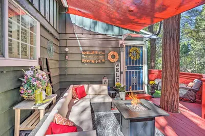 Image de 1 Mi to Lake Gregory: Boho Crestline Cabin