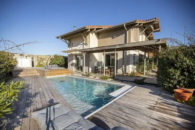 Image de 3 bedroom villa behind the dunes. Heated swimming pool and jacuzzi