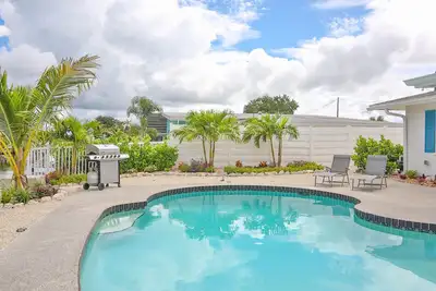 Image de Waterfront Home w/ Private Heated Pool, 5 Min to Ami