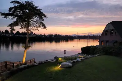Image de Manette Waterfront Beach Cottage