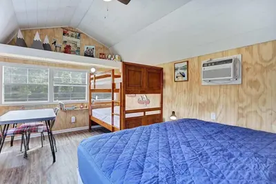 Image de The Sycamore Family Cabin on the Saluda River