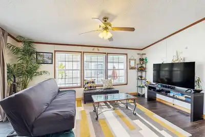 Image de Cozy Family-Friendly Home with WiFi, Ac, Shared Pool, Tennis, Pond & Playgrounds