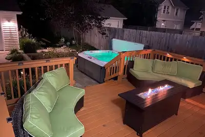 Image de Ohio City Getaway W/ Hot Tub, Pool Table and more!