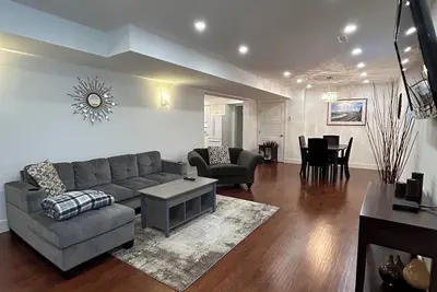 Large Registered suite in Campbell Valley