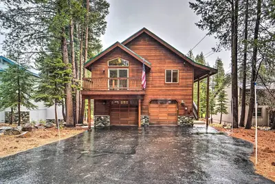 Bikes, Grill & Views: Luxe Truckee Cabin!