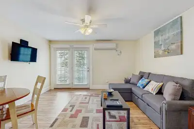 Image de New Condo w/Water-View Deck in Edgecomb's Sheepscot Harbour Resort