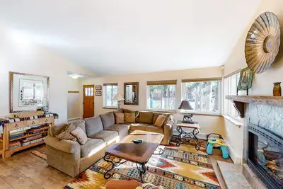 Image de Dog-Friendly & Airy Frisco Home w/Free WiFi, Private W/D - 2 Blocks to Main St