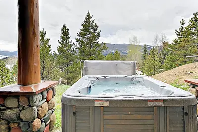 Classic Log Cabin w/Private Hot Tub, Sauna, & Billiards Room - Skiing Nearby