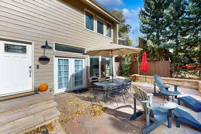 Image de Elegant Mountain Retreat | Upscale Kitchen, Heated Floors, Fireplace, Hot Tub