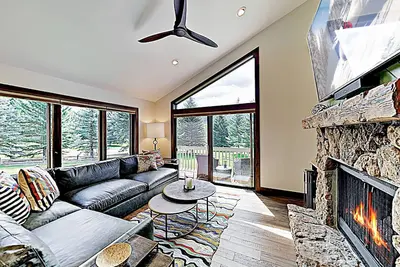 Image de Modern Mountain Condo w/ Balcony - Walk to the Riverfront Express Gondola