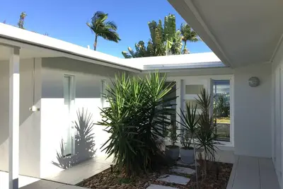 Image de Spacious Home - near Kirwan's Shops, Hospital & Uni