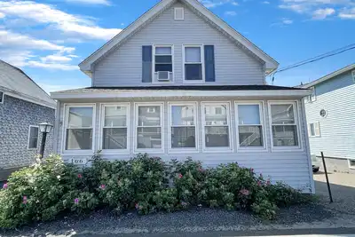 Image de Sweet Dreams - W032 Quintessential Maine Beach House 50 yards away from Marsh Views and Wells Beach