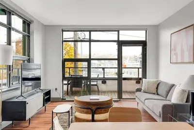 Ideal South Lake Union 2br w/ Gym & W/D, near Space Needle, by Blueground