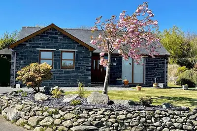 Image de Yr Encil, pet friendly, with a garden in Gaerwen