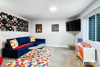 Highend Homestead • Chefs Kitchen • Yard • Game Rm