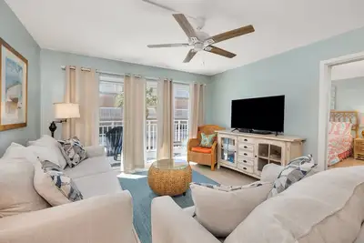 Image de Beachfront Condominium Perfect for Small Families! Pool, Fitness Center, Tennis!