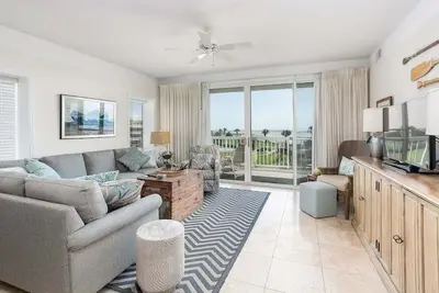 Image de Oceanfront Condo with Pool, Hot Tub & Beach Access