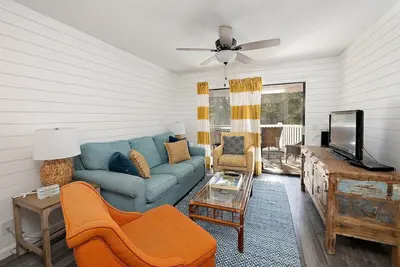 Image de Oceanfront Condo with Balcony, Pool, Beach Access