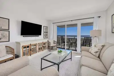 Image de Direct Ocean View Condominium!