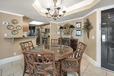 Image de Oceanfront Condominium with Great Amenities