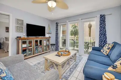 Image de Oceanfront and Great Amenities!