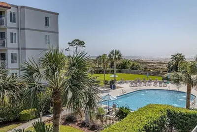 Image de Spacious Oceanfront Condominium on St Simons!