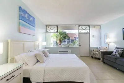 Image de Little Harbor Resort U408 Balcony/ Resort Amenities! Free Parking/Wifi/Self Check in/Restaurants